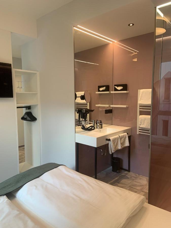 Art-Inn Design Self-Check-In-Hotel ลินซ์ ภายนอก รูปภาพ