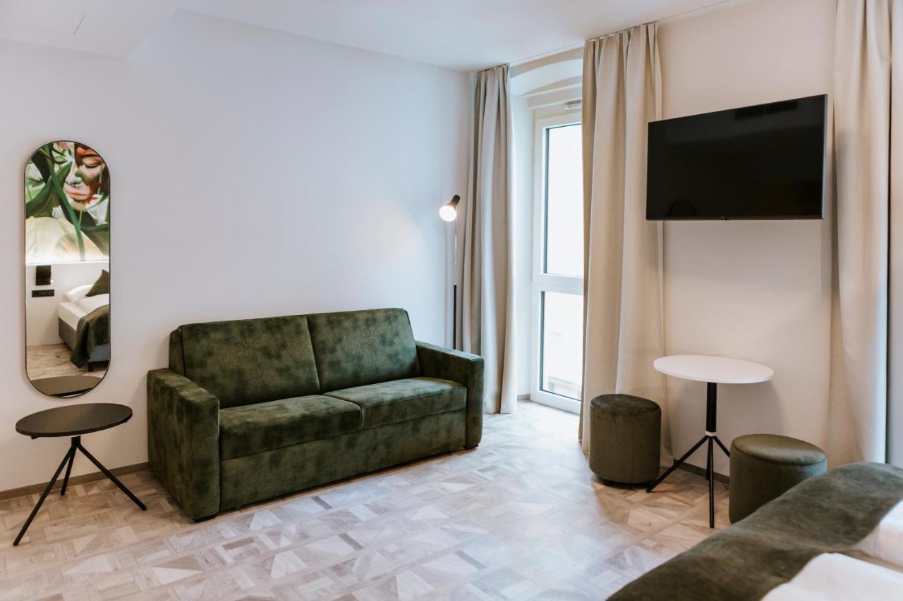 Art-Inn Design Self-Check-In-Hotel ลินซ์ ภายนอก รูปภาพ